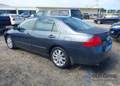 2007 Honda Accord 3.0 Ex z USA, uszkodzony, nr VIN 1HGCM66517A027642